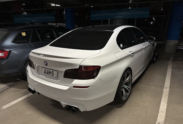 BMW M5 F10 2011