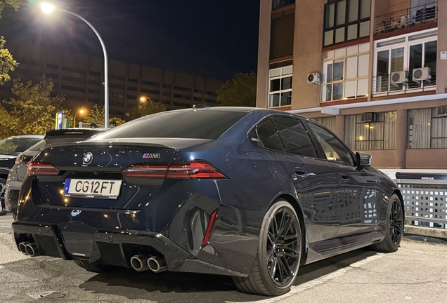BMW M5 G90