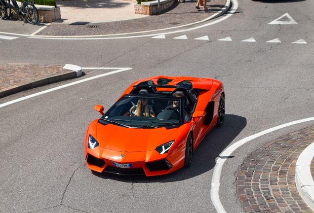 Lamborghini Aventador LP700-4 Roadster