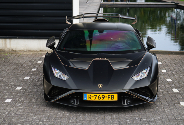 Lamborghini Huracán LP640-2 STO
