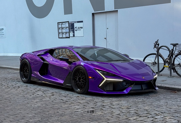 Lamborghini Revuelto