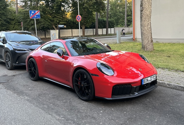 Porsche 992 Carrera 4 GTS MkII