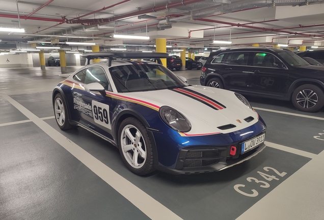 Porsche 992 Dakar