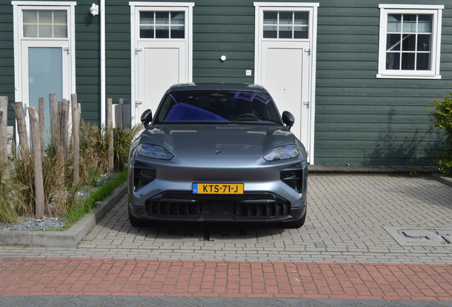 Porsche Cayenne Turbo Electric