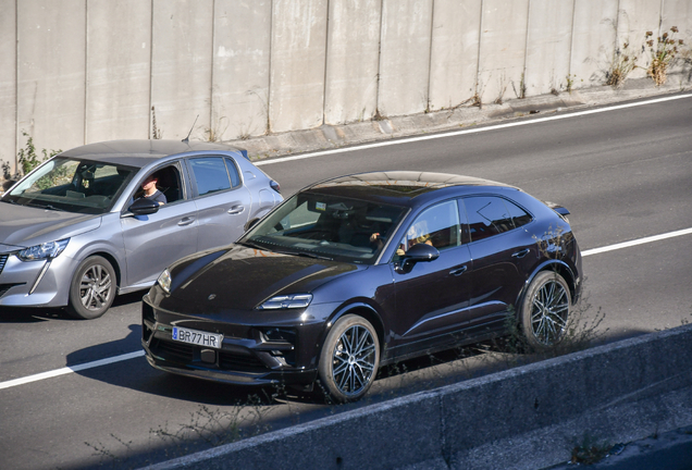 Porsche Macan EV Turbo