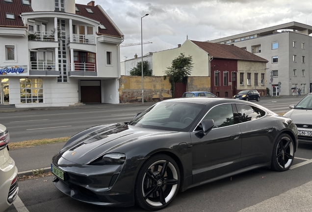 Porsche Taycan Turbo MkI