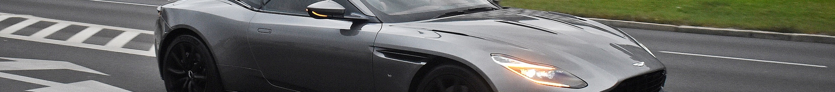 Aston Martin DB11