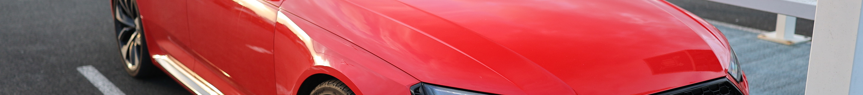 Audi RS4 Avant B9