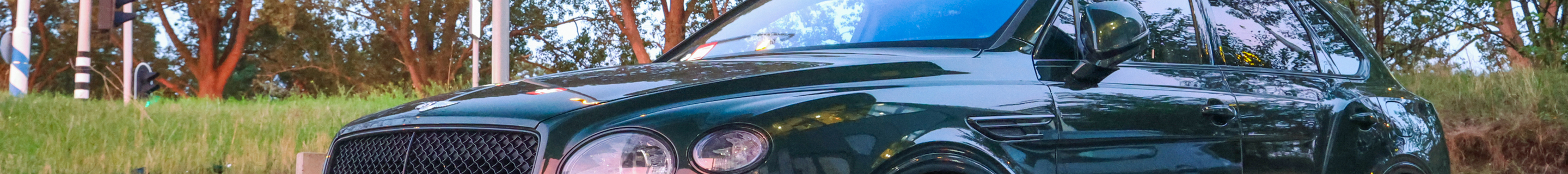 Bentley Bentayga Hybrid 2021