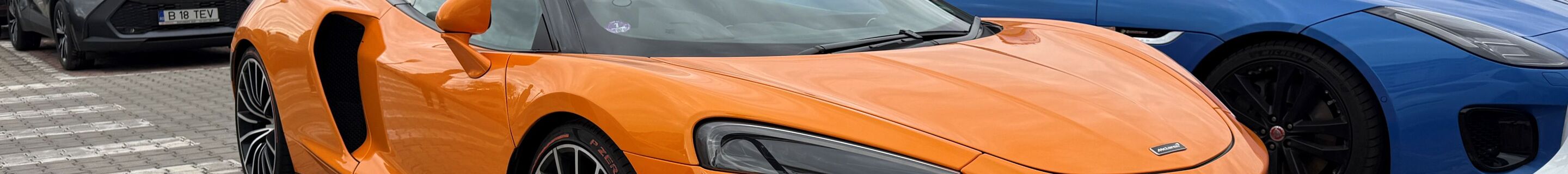 McLaren GT