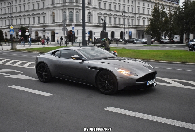 Aston Martin DB11