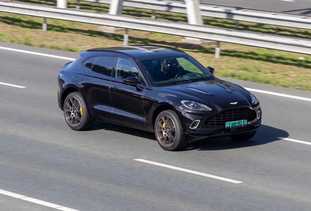 Aston Martin DBX