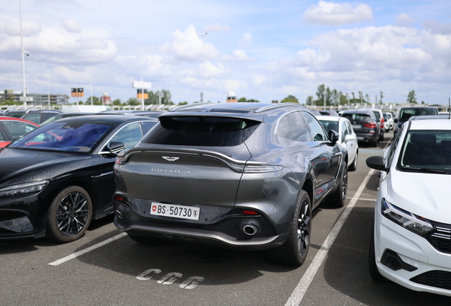 Aston Martin DBX