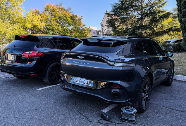 Aston Martin DBX