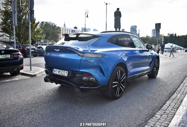 Aston Martin DBX707