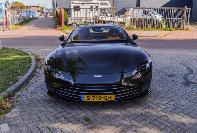 Aston Martin V8 Vantage 2018