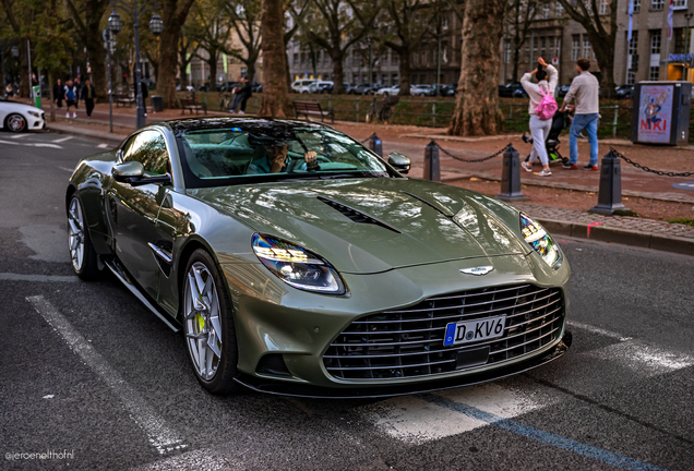 Aston Martin Vanquish 2025