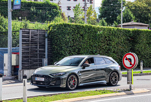 Audi RS5 Avant B10
