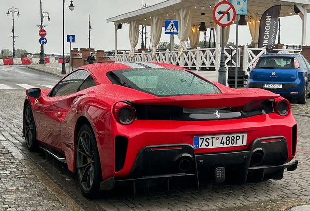 Ferrari 488 Pista
