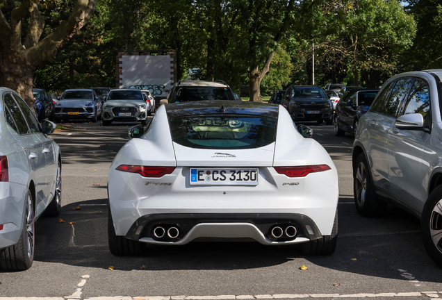 Jaguar F-TYPE P450 Coupé 2020
