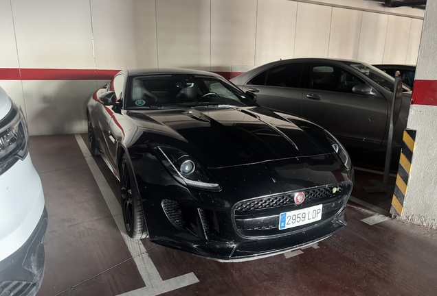 Jaguar F-TYPE R Coupé 2017