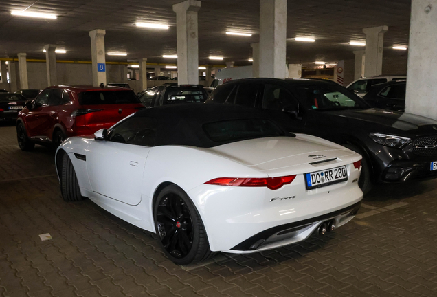 Jaguar F-TYPE S AWD Convertible