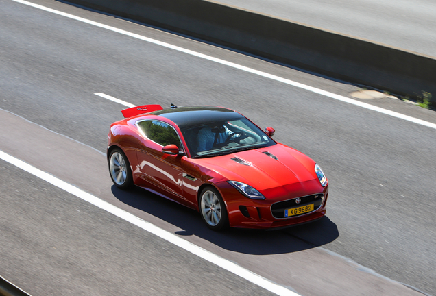 Jaguar F-TYPE S Coupé