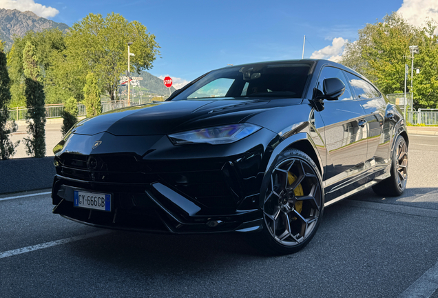Lamborghini Urus Performante