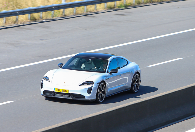 Porsche Taycan Turbo S MkI