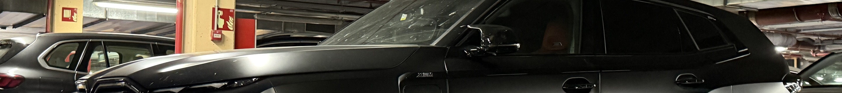 BMW XM G09