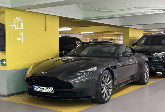 Aston Martin DB11