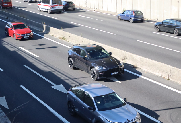 Aston Martin DBX707
