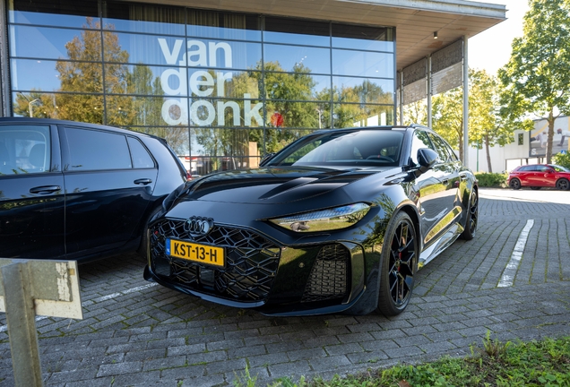 Audi RS5 Avant B10
