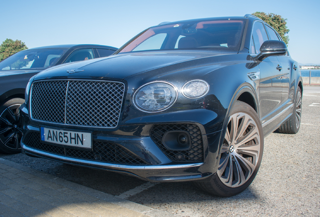 Bentley Bentayga Hybrid 2021