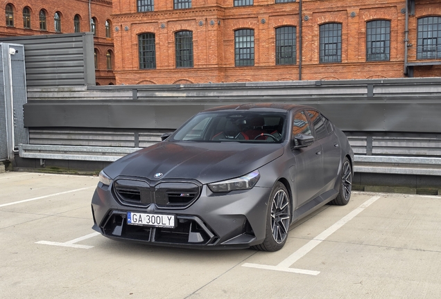 BMW M5 G90