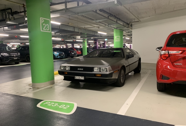 DeLorean DMC-12