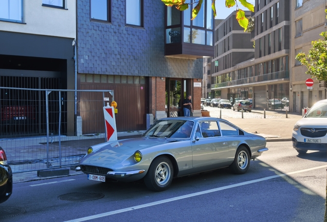 Ferrari 365 GT 2+2