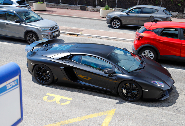 Lamborghini Aventador LP700-4