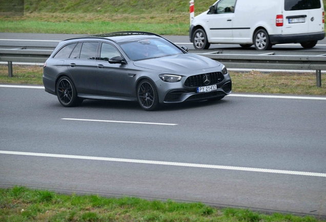 Mercedes-AMG Brabus E B40-700 Estate S213 2021