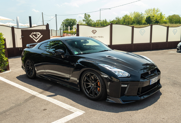Nissan GT-R 2017