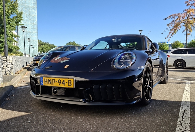Porsche 992 Carrera 4 GTS Cabriolet MkII