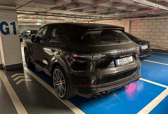Porsche Cayenne Turbo S E-Hybrid
