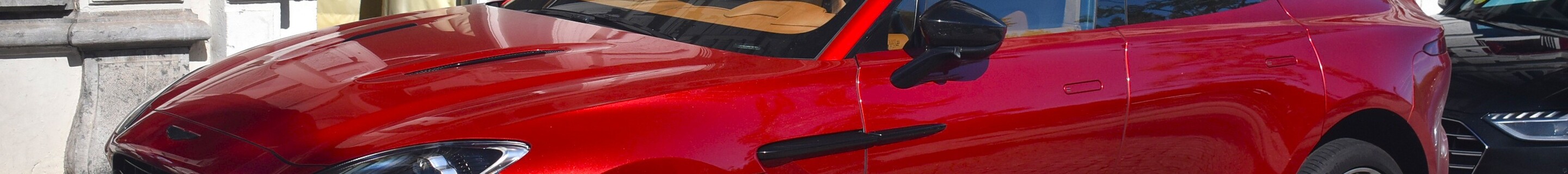 Aston Martin DBX