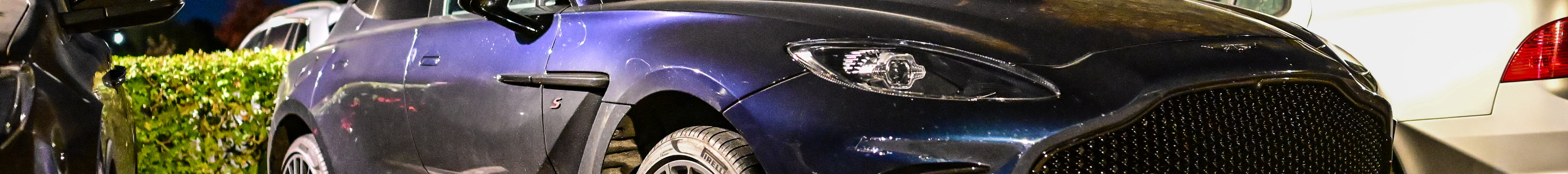 Aston Martin DBX S