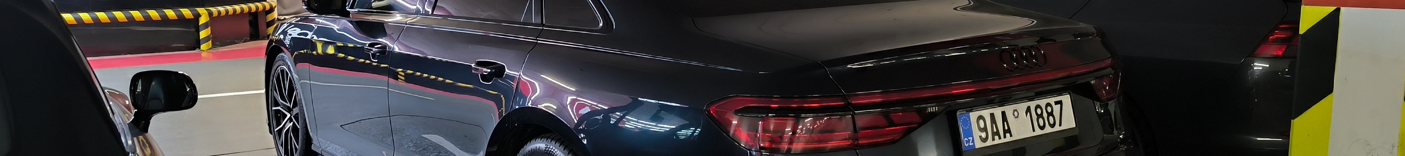 Audi S8 D5