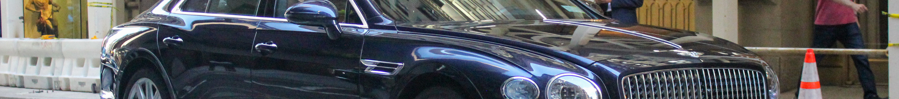 Bentley Flying Spur V8 2021