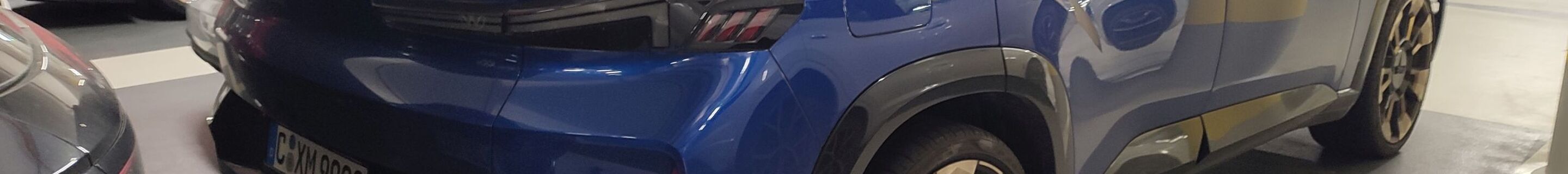 BMW XM G09