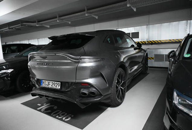 Aston Martin DBX707