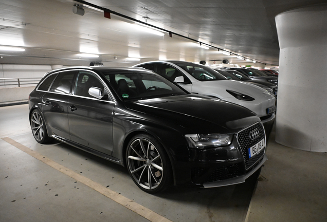 Audi RS4 Avant B8