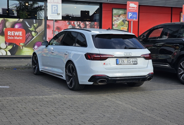 Audi RS4 Avant B9